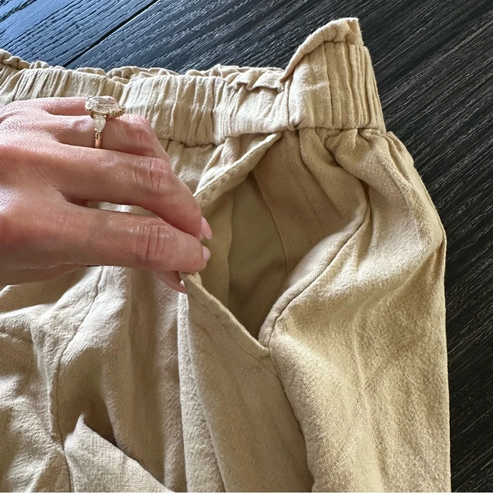Hollister Linen Blend Paperbag High Rise Lined Shorts in Tan, Size XS - Picture 11 of 12